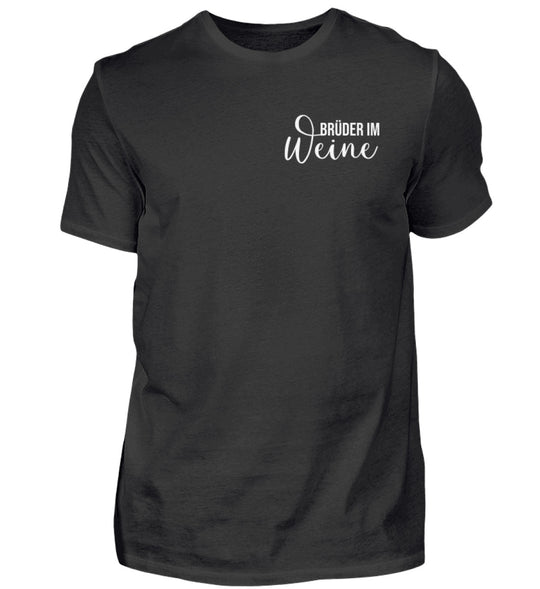 Brüder im Weine Herren Basic T-Shirt in Schwarz mit kleinem weißem Brustmotiv.