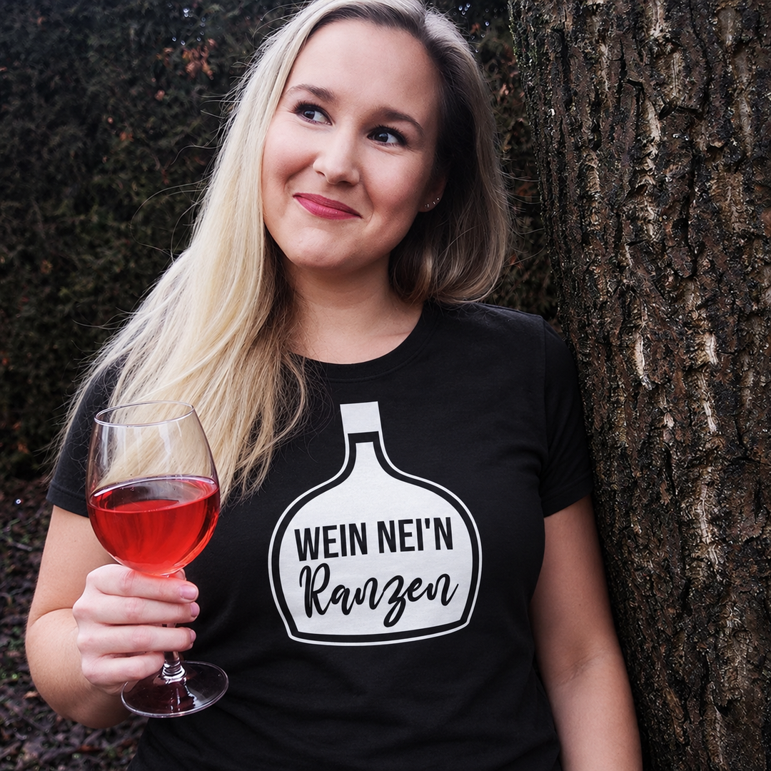 Wein nei’n Ranzen – Damen T-Shirt – eigenes Model ohne Jana, Schwarz